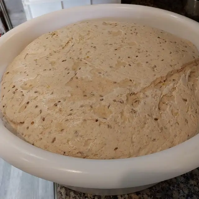 La pâte maison qui lève dans son bac